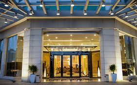 Royale Signature Hotel